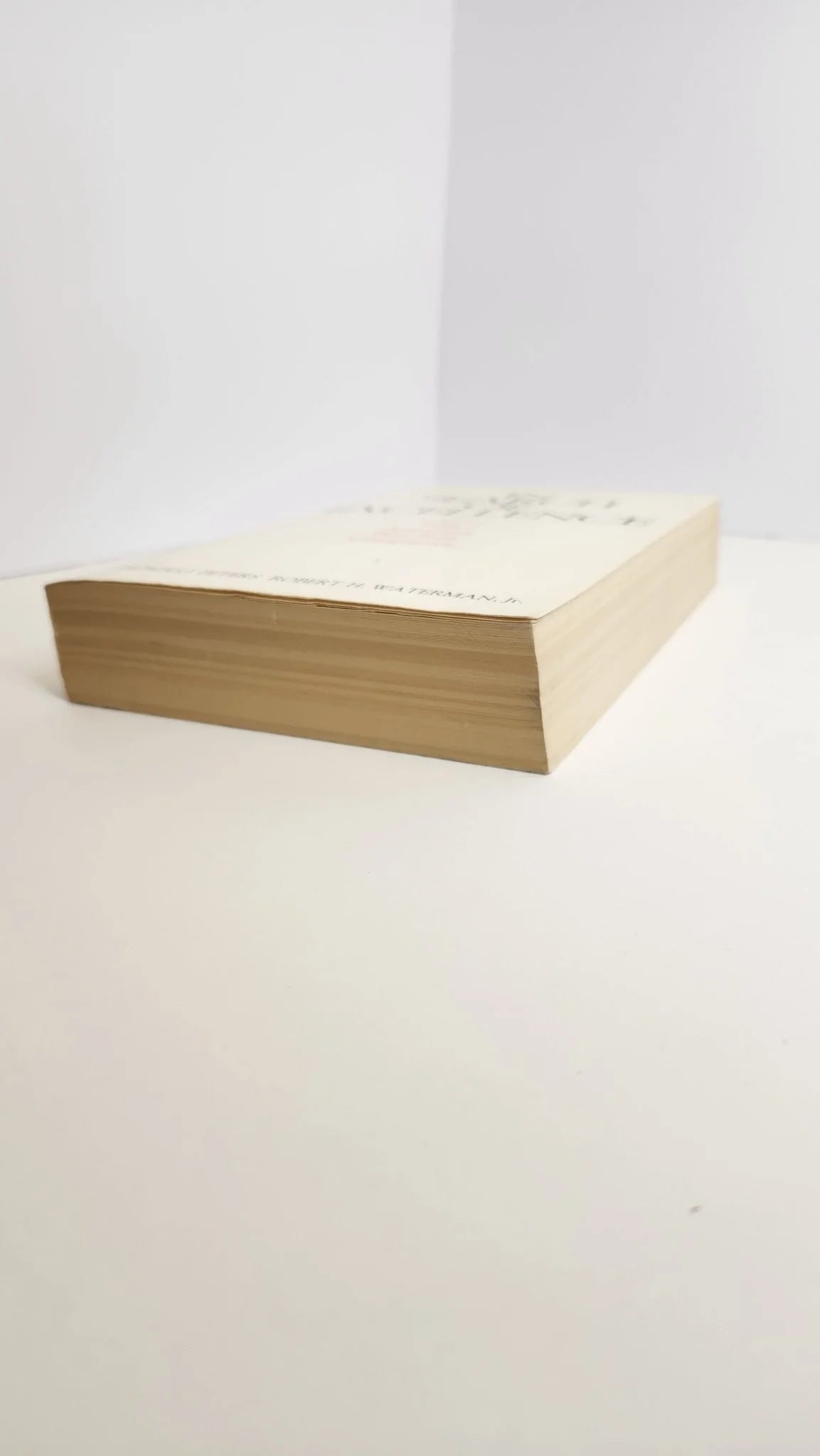 In Search of Excellence. Lessons from America's Best - Run Companies - Oakmont Books