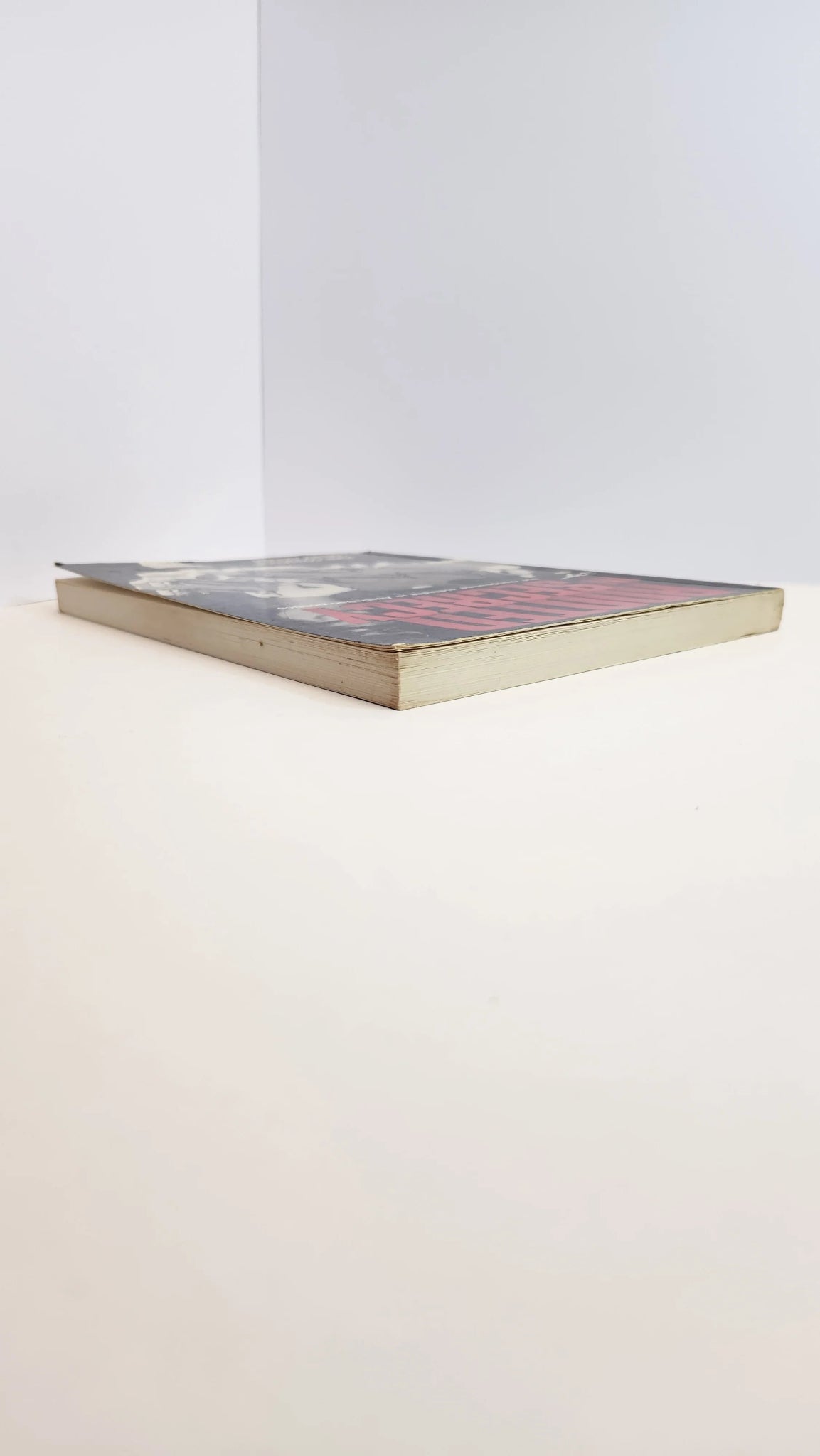 Rooted in Secrecy: The Clandestine Element in Australian Politics - Oakmont Books