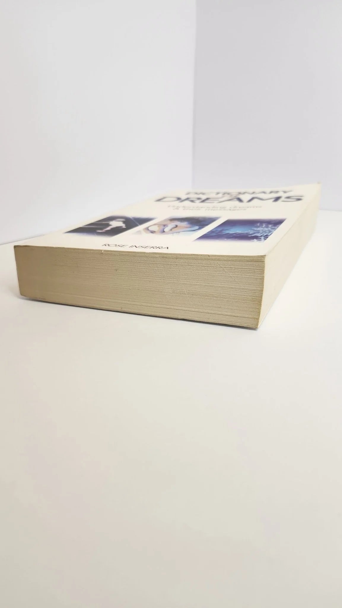 Dictionary of Dreams. Understanding Dreams and their Messages - Oakmont Books